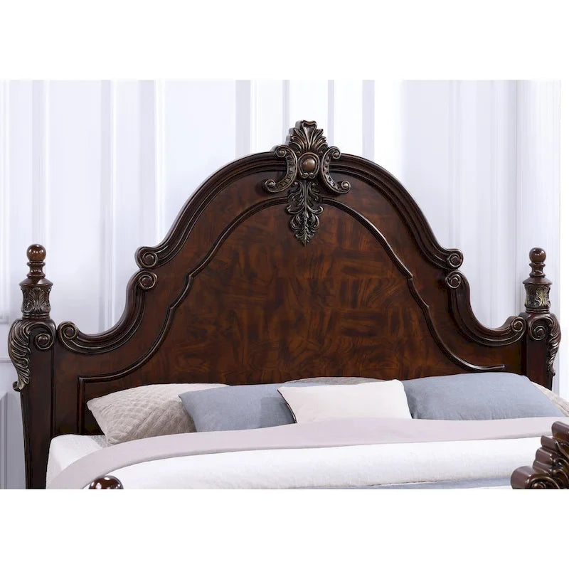 Letto a pannelli con baldacchino a quattro colonne Eugene Traditional in legno massello di ciliegio scuro con dettagli intagliati