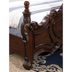 Letto a pannelli con baldacchino a quattro colonne Eugene Traditional in legno massello di ciliegio scuro con dettagli intagliati