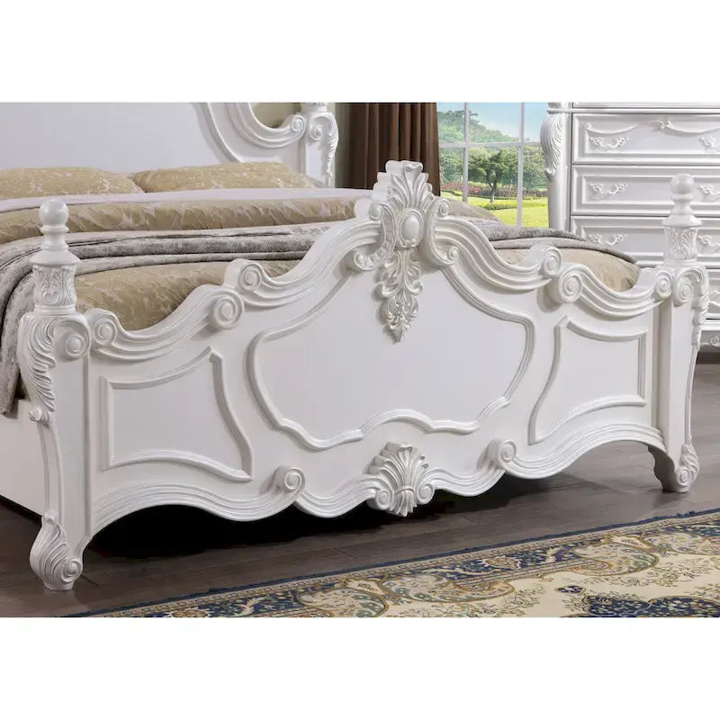 Letto a pannelli con baldacchino a quattro colonne Eugene Traditional in legno massello di ciliegio scuro con dettagli intagliati