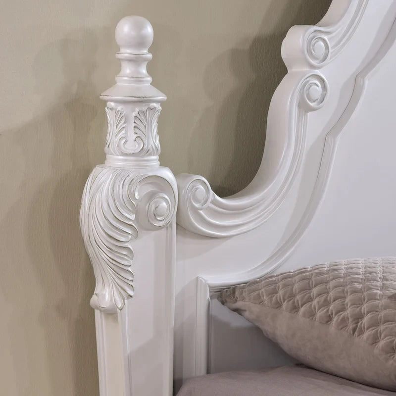 Letto a pannelli con baldacchino a quattro colonne Eugene Traditional in legno massello di ciliegio scuro con dettagli intagliati