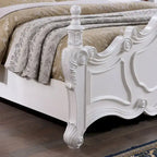 Letto a pannelli con baldacchino a quattro colonne Eugene Traditional in legno massello di ciliegio scuro con dettagli intagliati