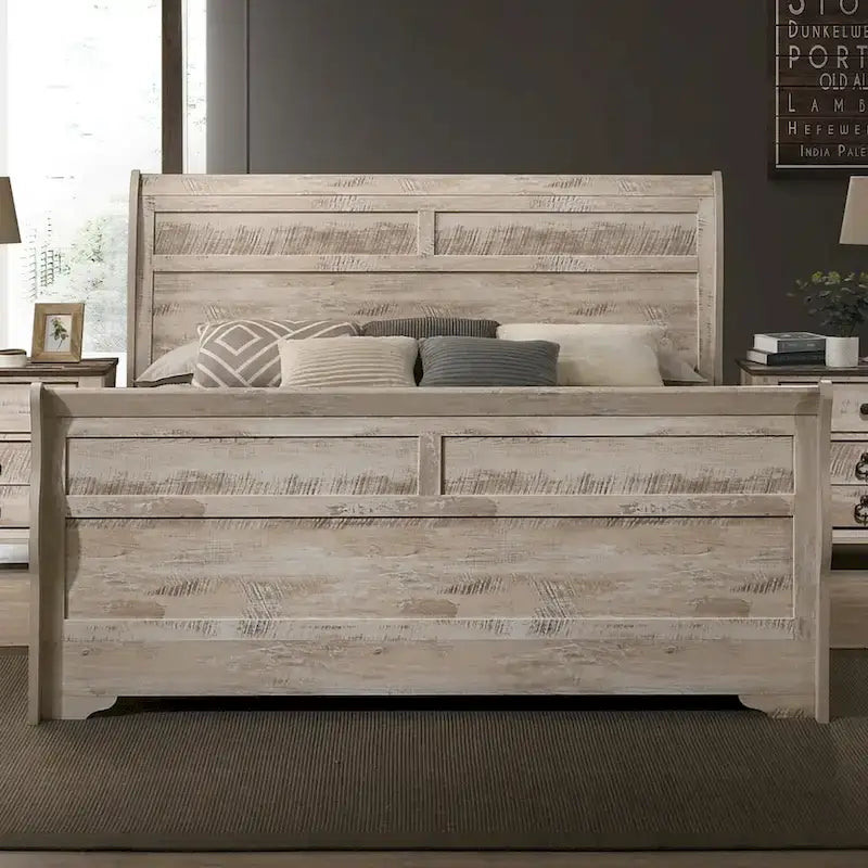 Set da camera da letto Imerland in finitura bianco lavato contemporaneo con letto a slitta, comò, specchio, due comodini